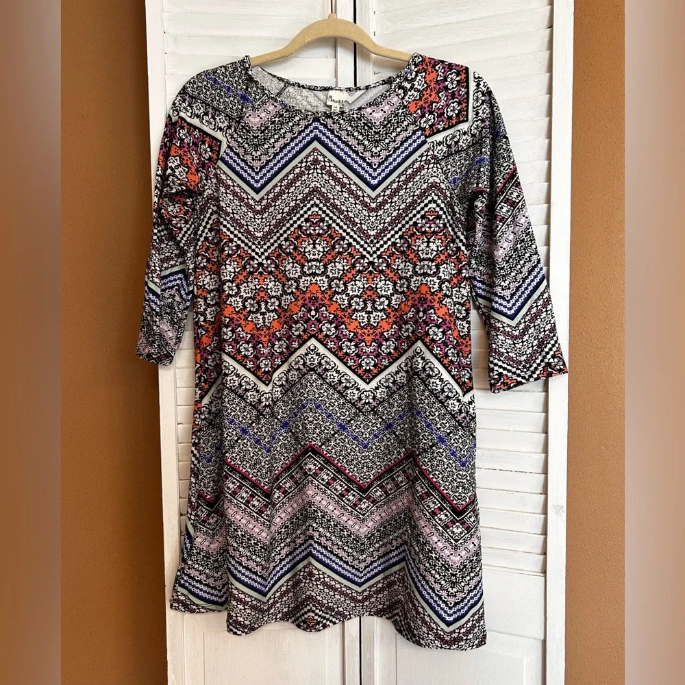 Girls Size 16 Mudd stretchy comfy printed skater dress 3/4 sleeve floral zigzag